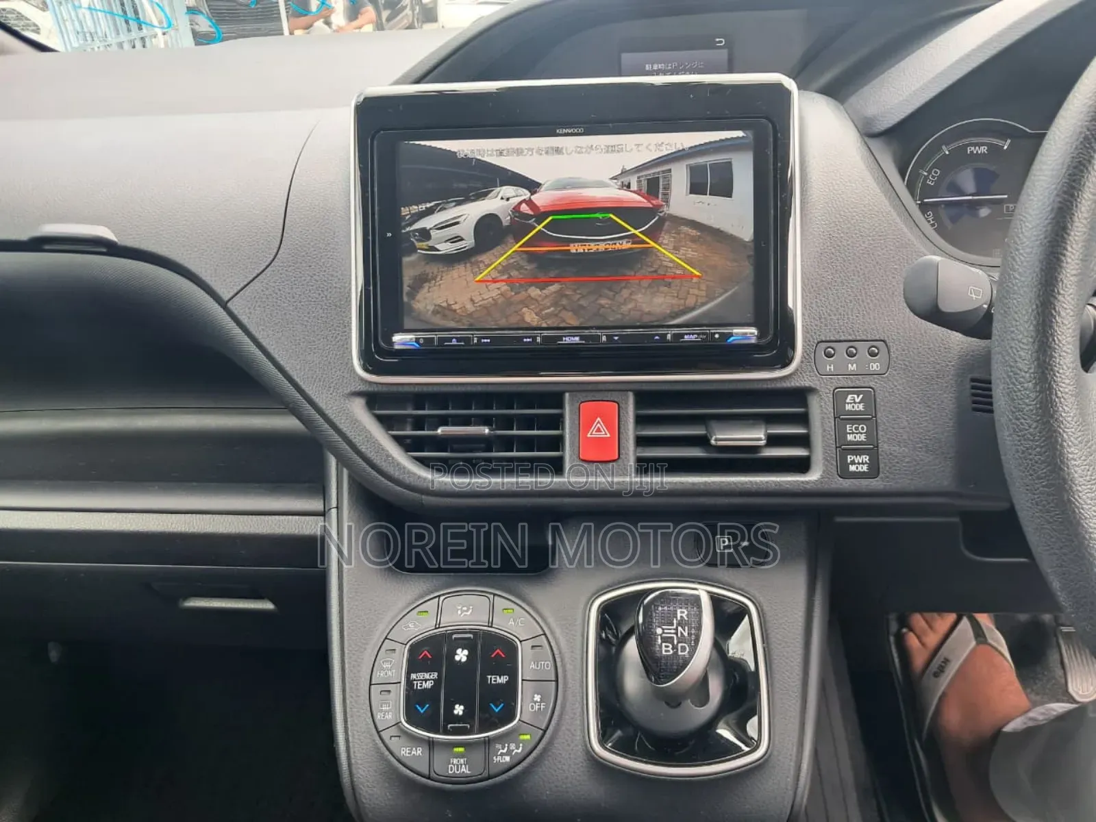 Toyota Noah 2018 Gray