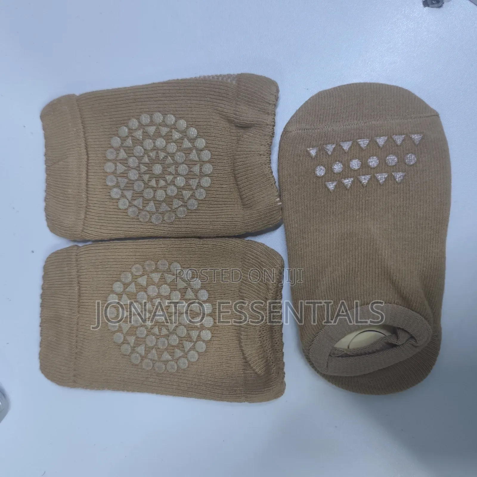 Anti-Slip Baby Crawling Knee Pads Matching Socks Set