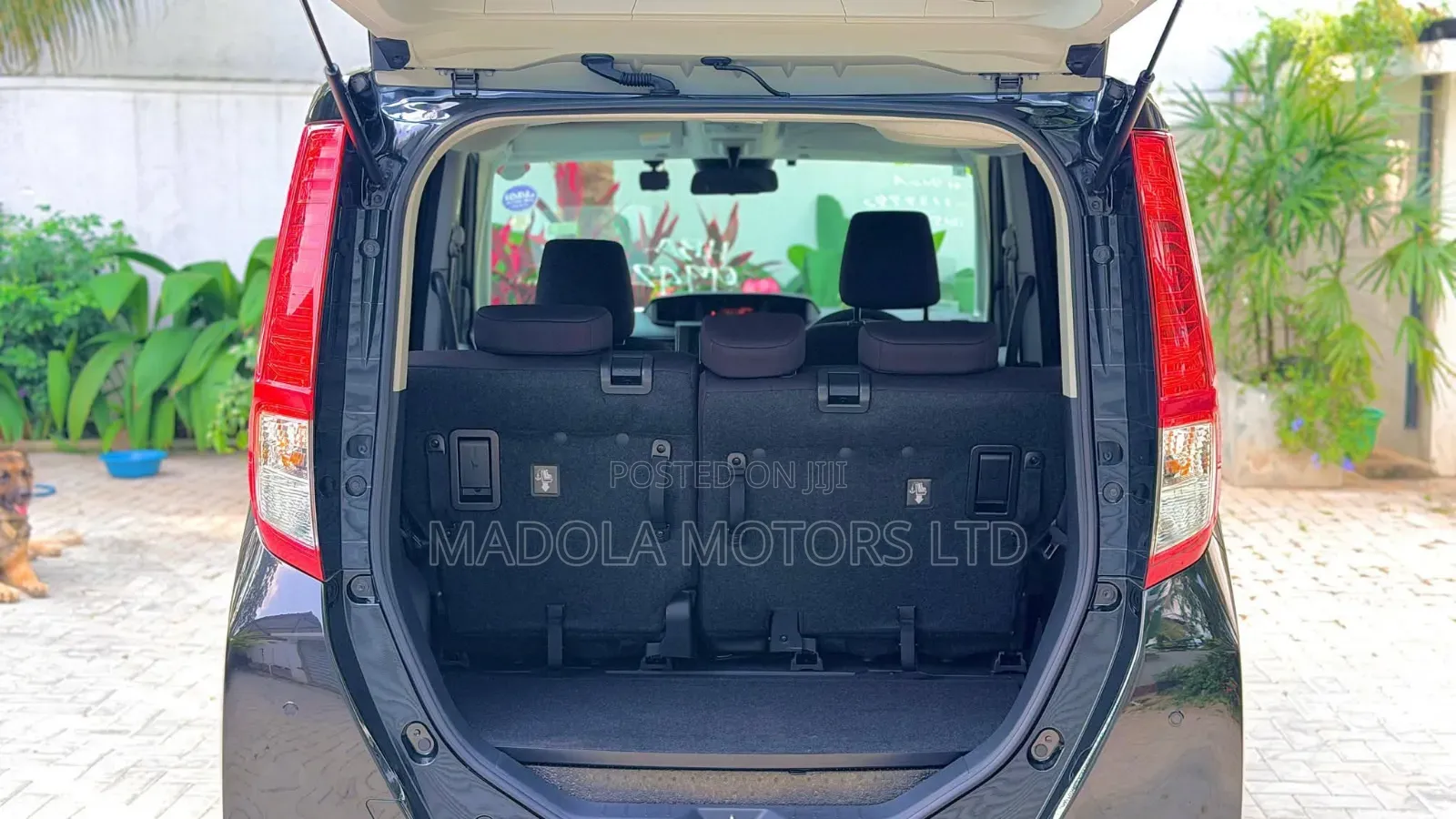 Toyota Roomy 1.0 AWD 2019 Matt Black