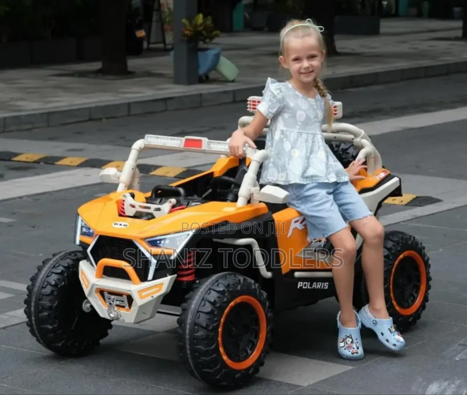 Rechargeable Kids Car With Rubber Wheels