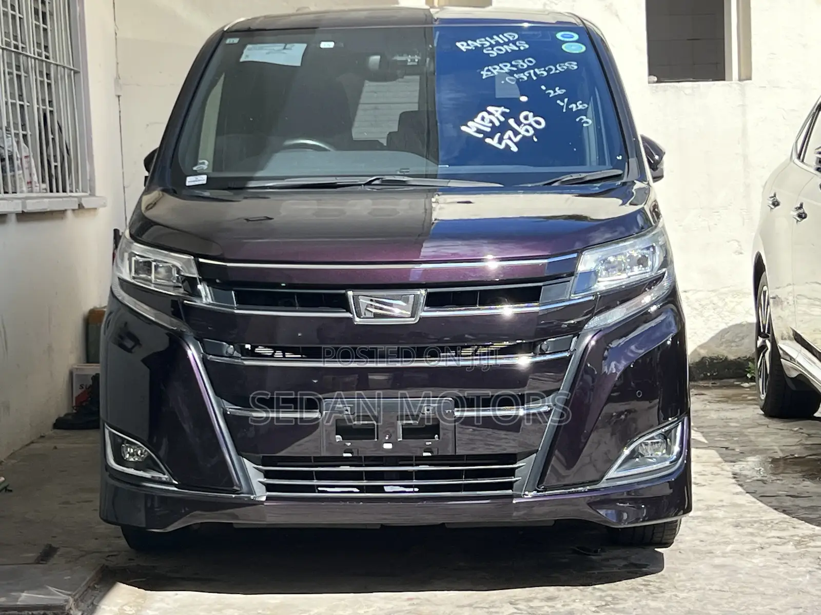 Toyota Noah 2019 Purple