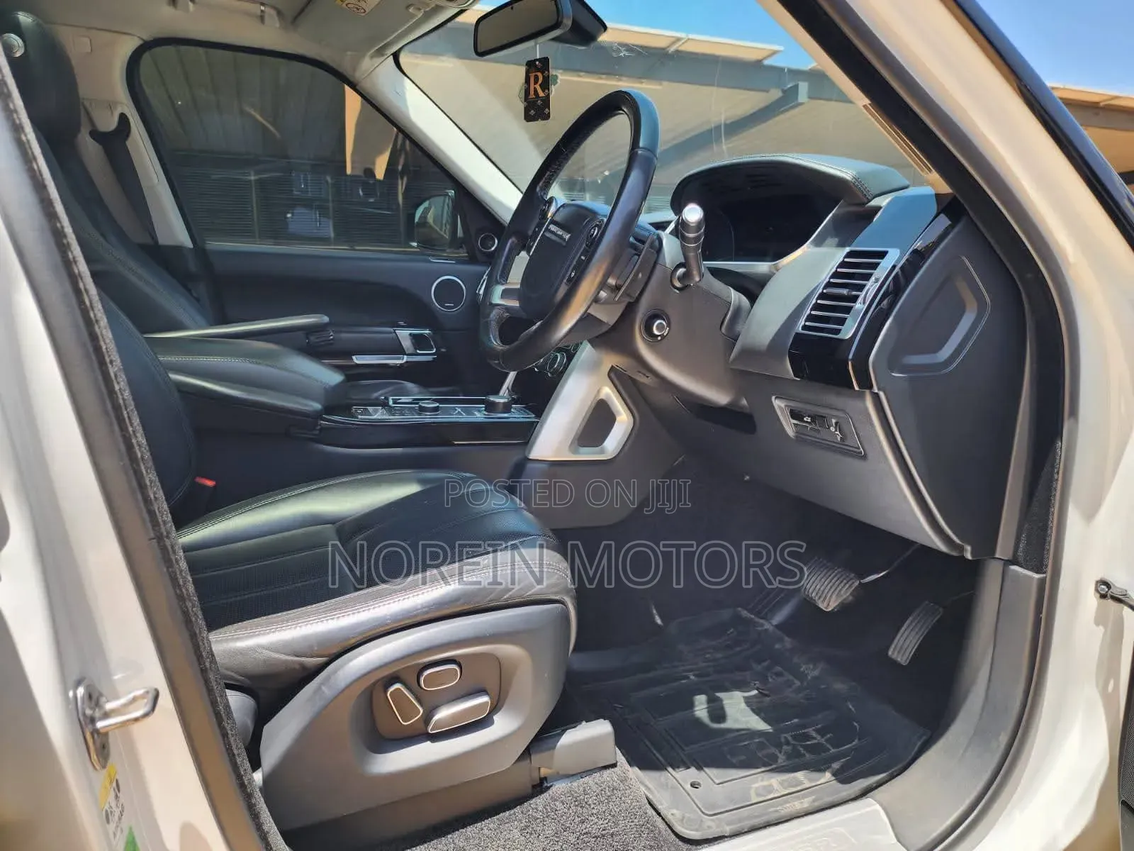 Land Rover Range Rover Vogue 2013 Pearl