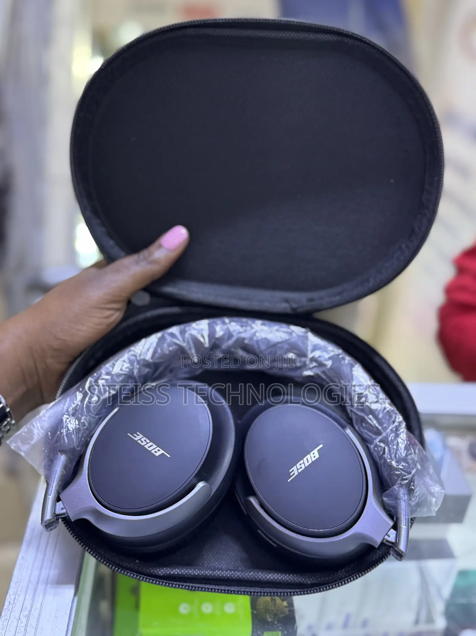Bose Wireless QC 39 Headphones.