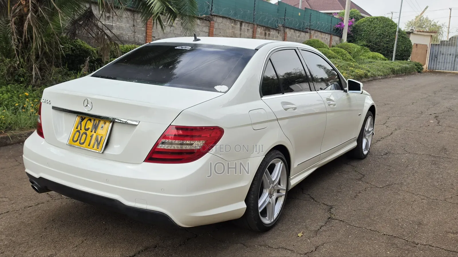 Mercedes-Benz C200 2012 White