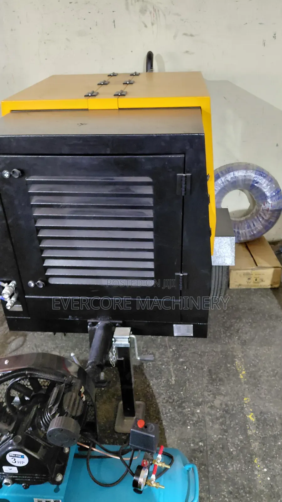 Heavy Duty Diesel Air Compressor Machine for Roadworks and Miners.