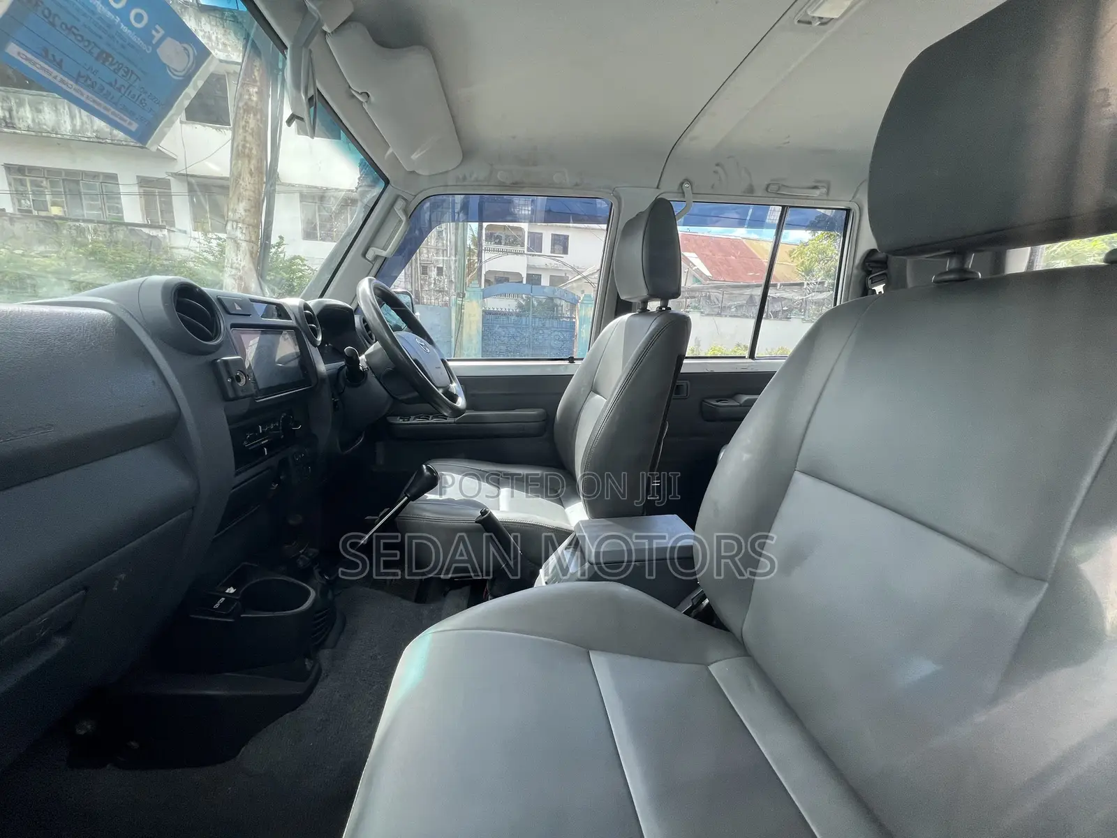 Toyota Land Cruiser 2019 Silver