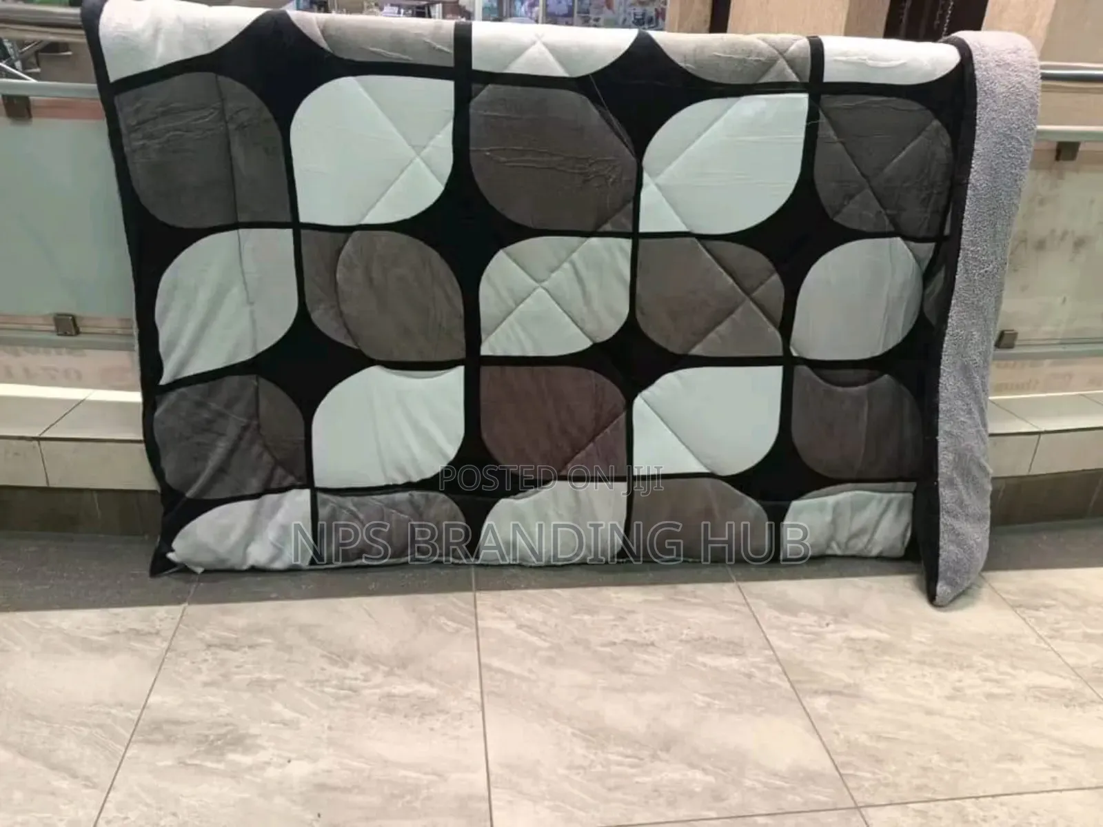 Single Warm Woolen Duvets (1pc) Size 4*6/5*6 S.K