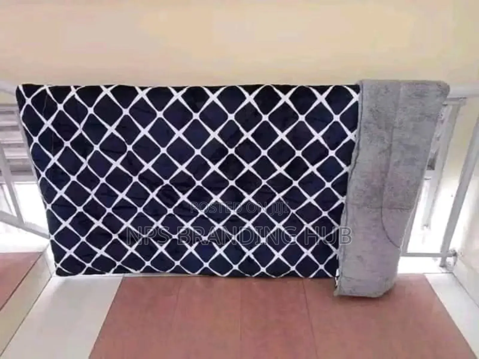 Single Warm Woolen Duvets (1pc) Size 4*6/5*6 S.K