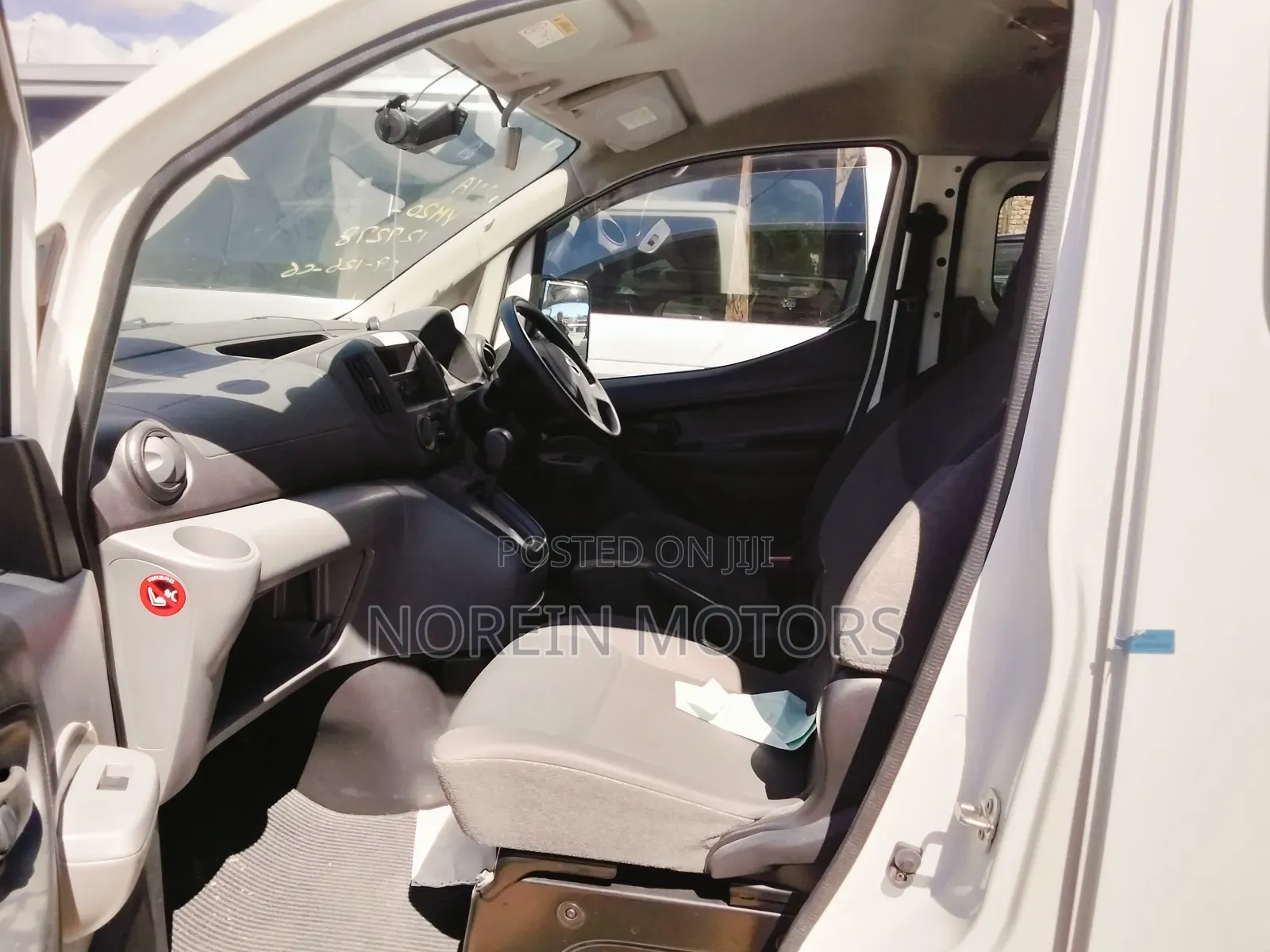 Nissan Navara 2017 White