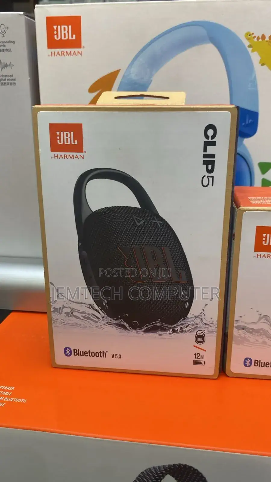 JBL Clip 5
Bluetooth Speaker
