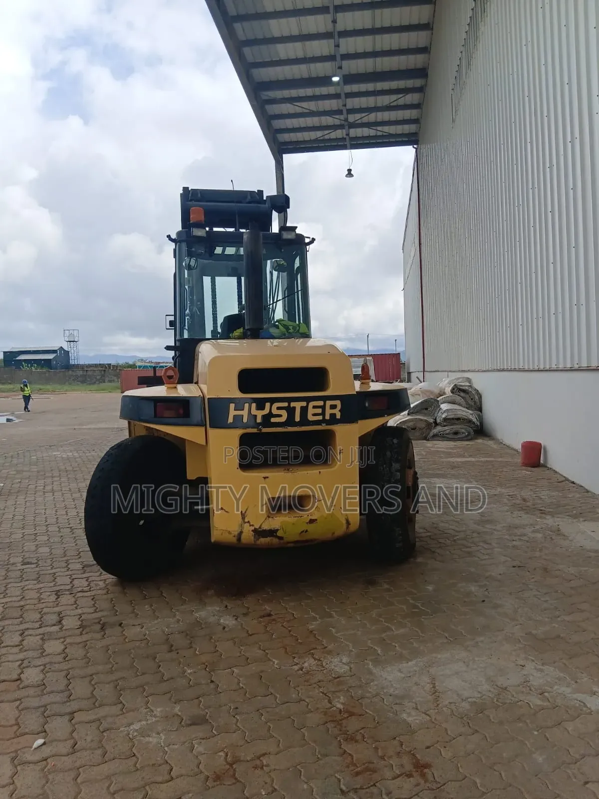 Errands Forklift for Hoisting Are Available
