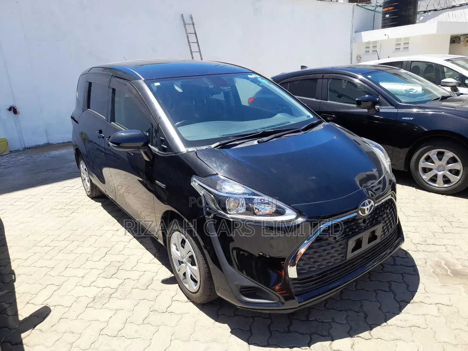 Toyota Sienta 2018 Black