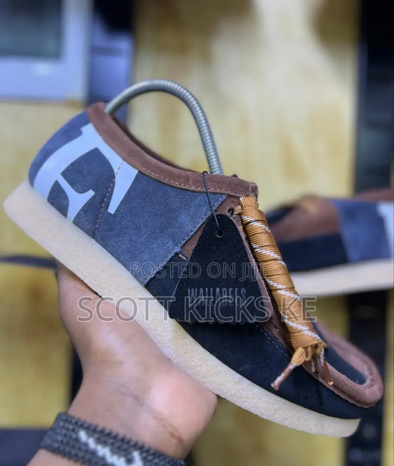 *Clarks Og Wallabees*