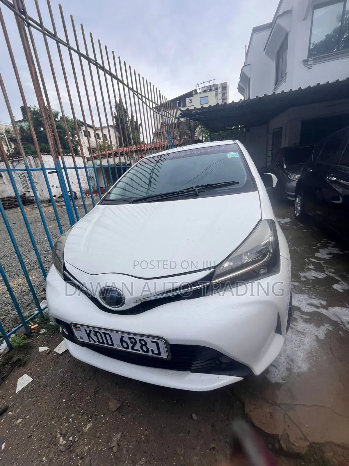 Toyota Vitz 2015 White