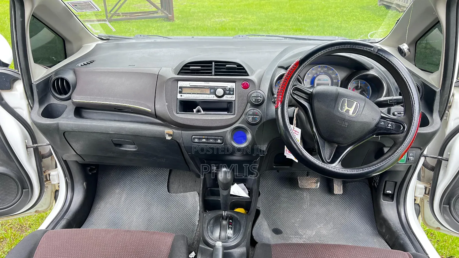 Honda Fit Shuttle 1.3 Hybrid 2WD 2013 White