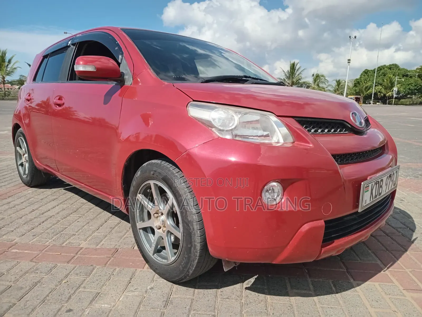 Toyota IST 2013 Red