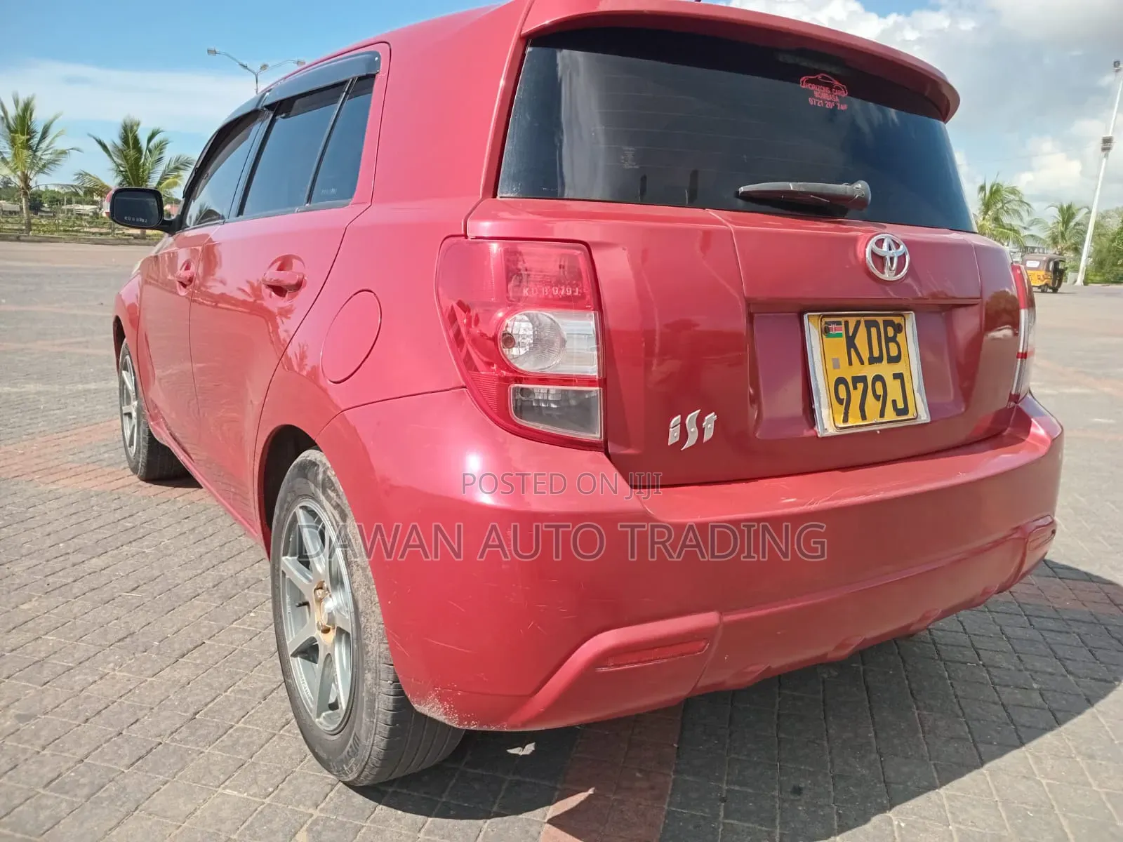 Toyota IST 2013 Red