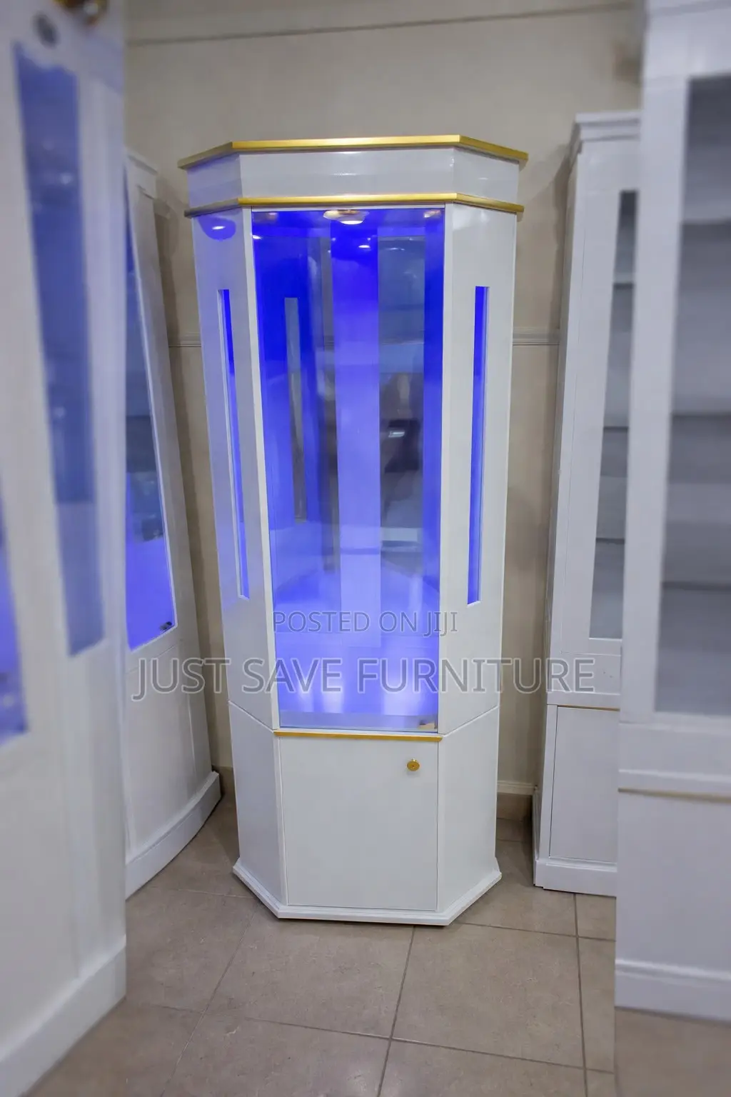 Led Glass Display Cabinet – White Gold Finish