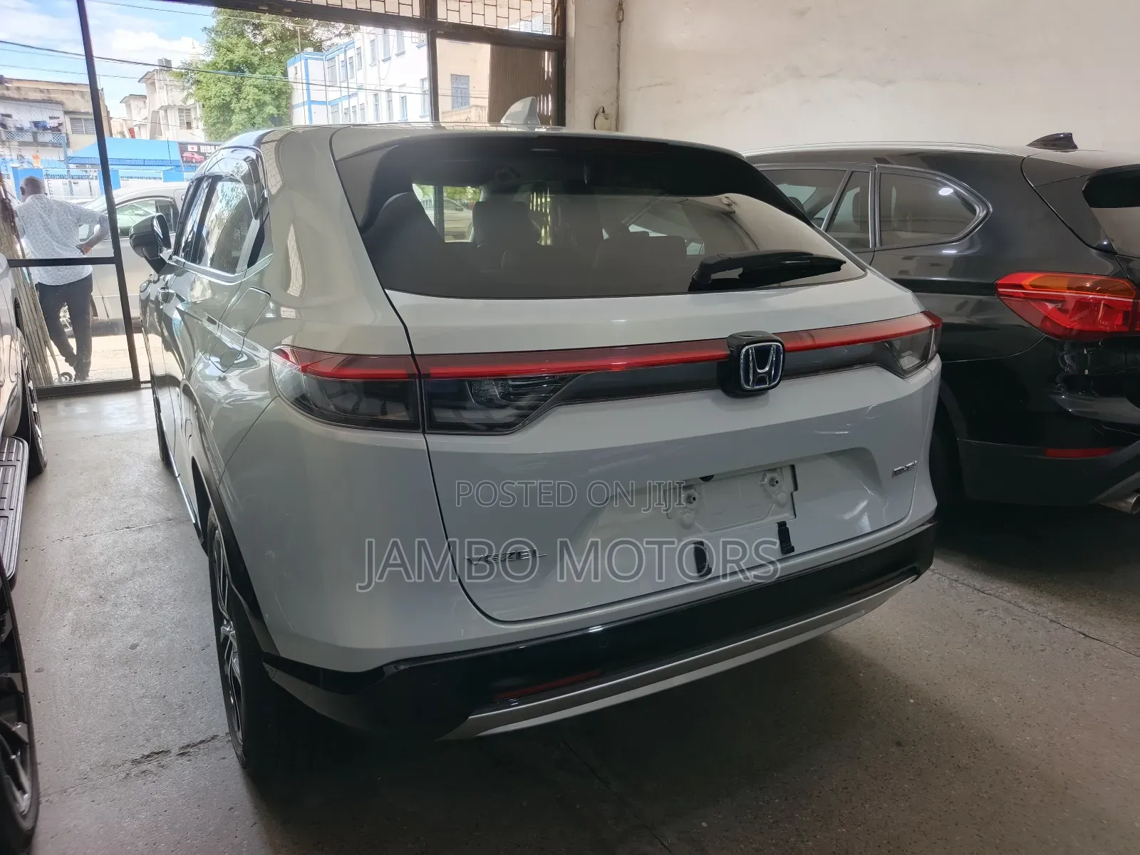 Honda Vezel 1.5 Hybrid 2WD 2021 White