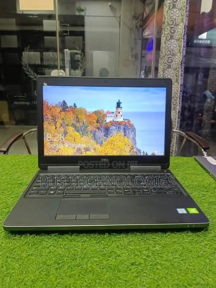 Laptop Dell Precision 7520 32GB Intel Core i7 SSD 256GB
