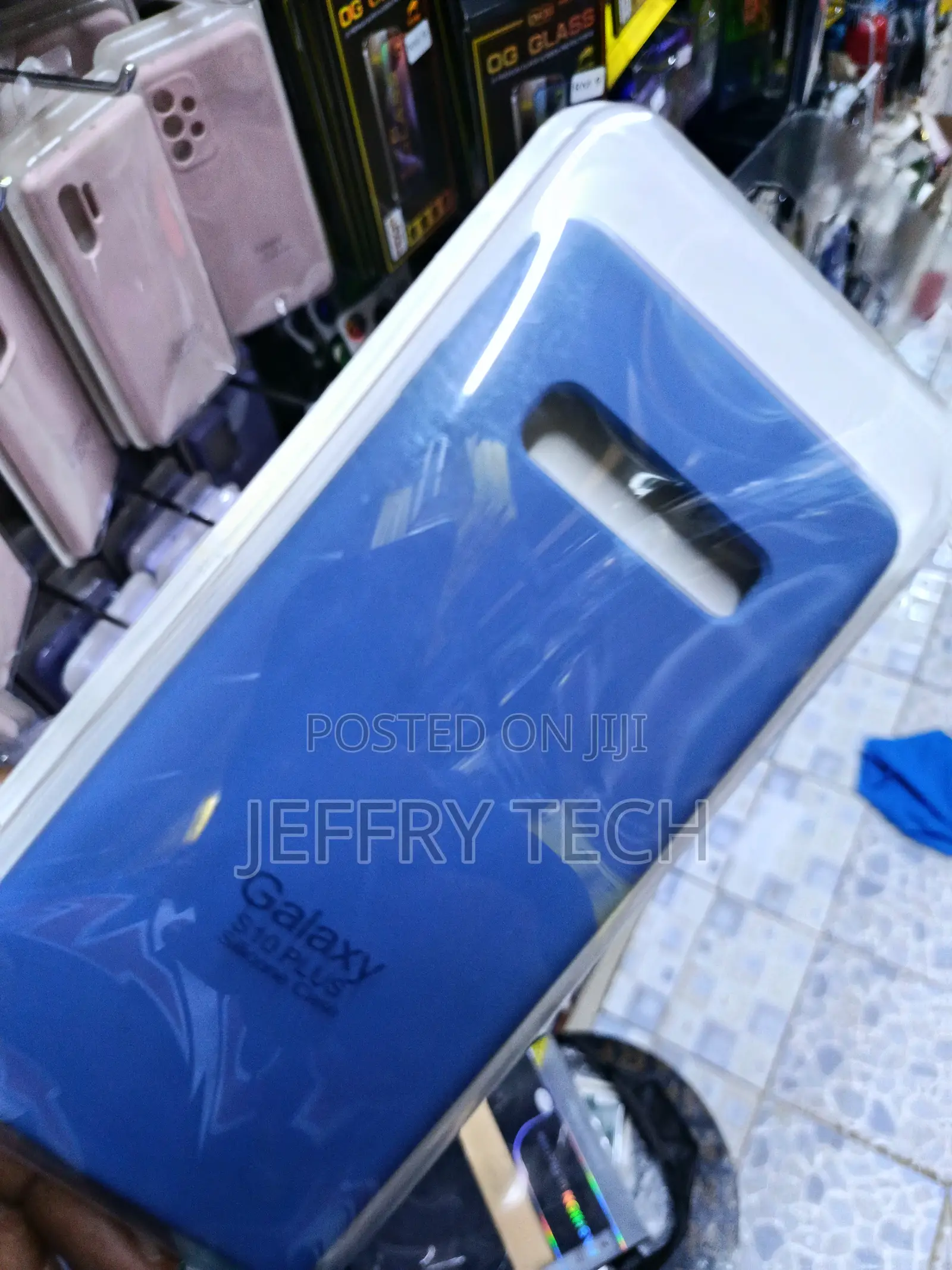 Esegon Samsung Galaxy S10 Plus Liquid Silicone Case With Cloth Lining