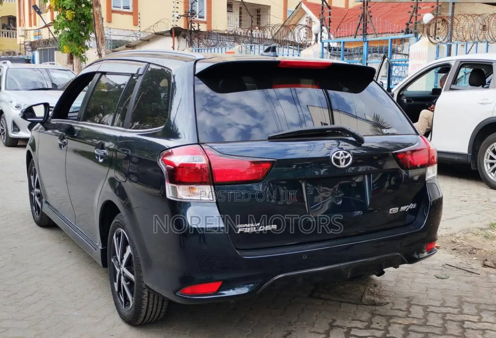 Toyota Corolla Fielder 2017 Blue
