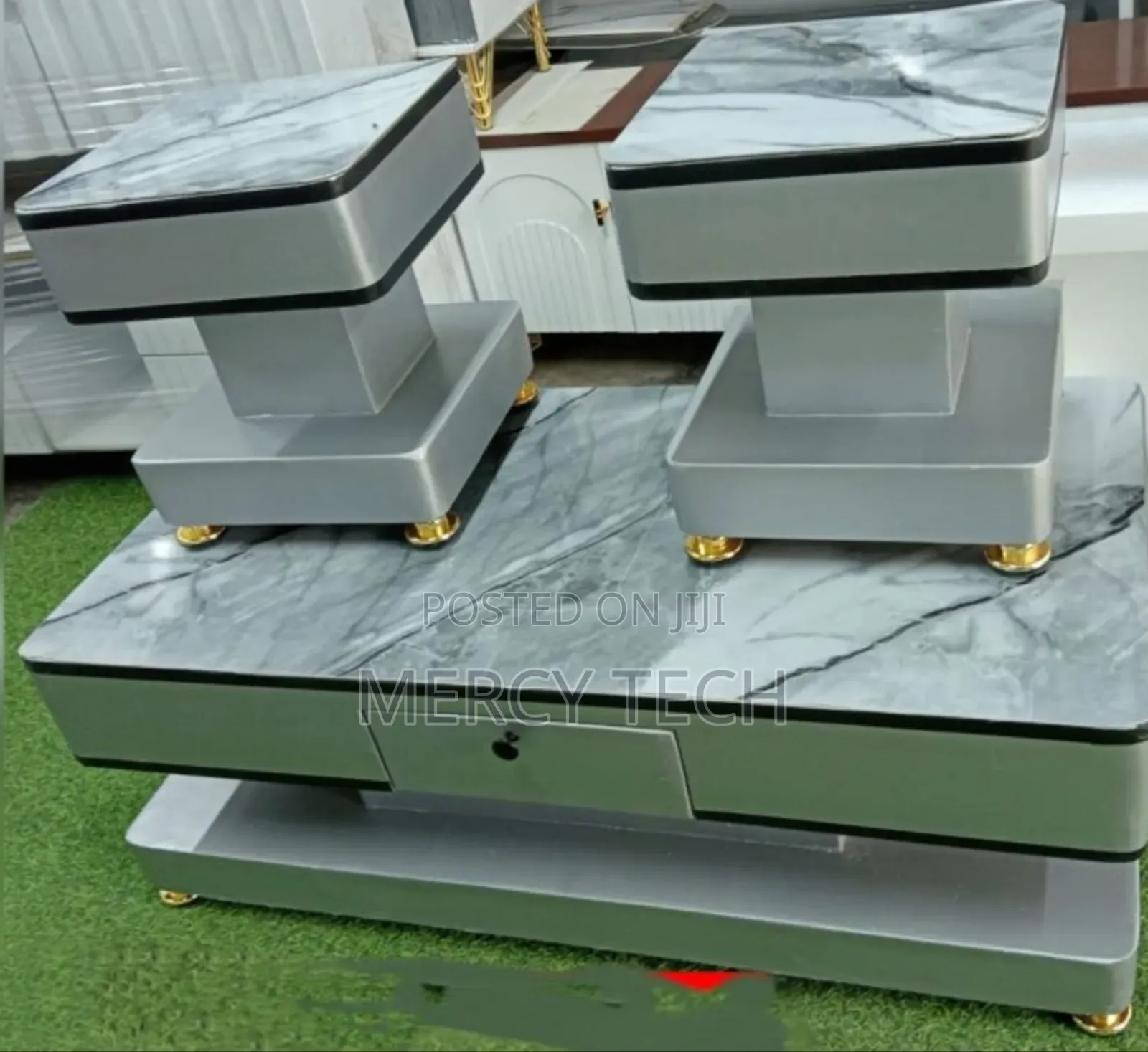 Coffee Table With Glass/Marble Topping With 2 Stools.
