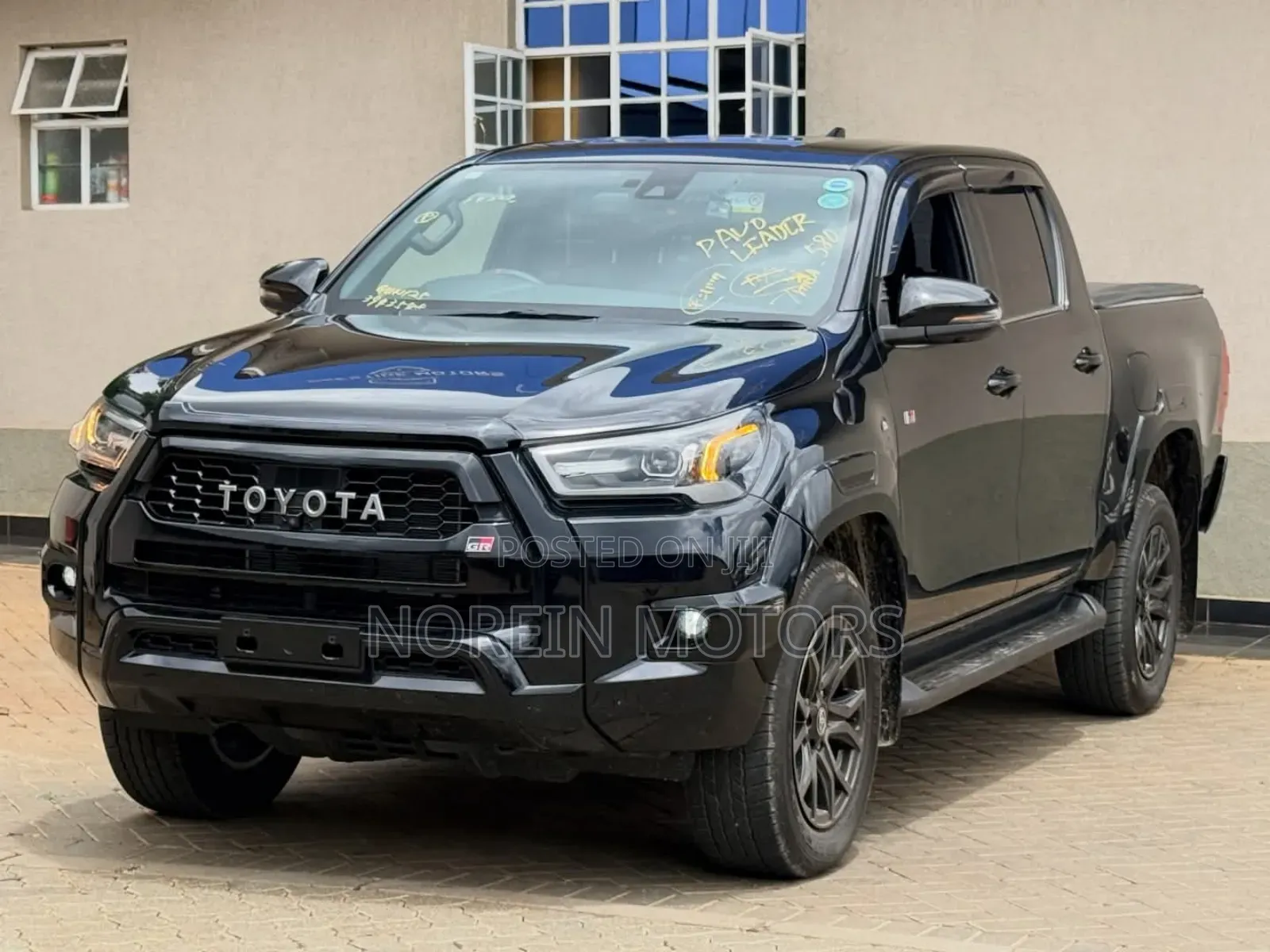 Toyota Hilux 2022 Matt Black