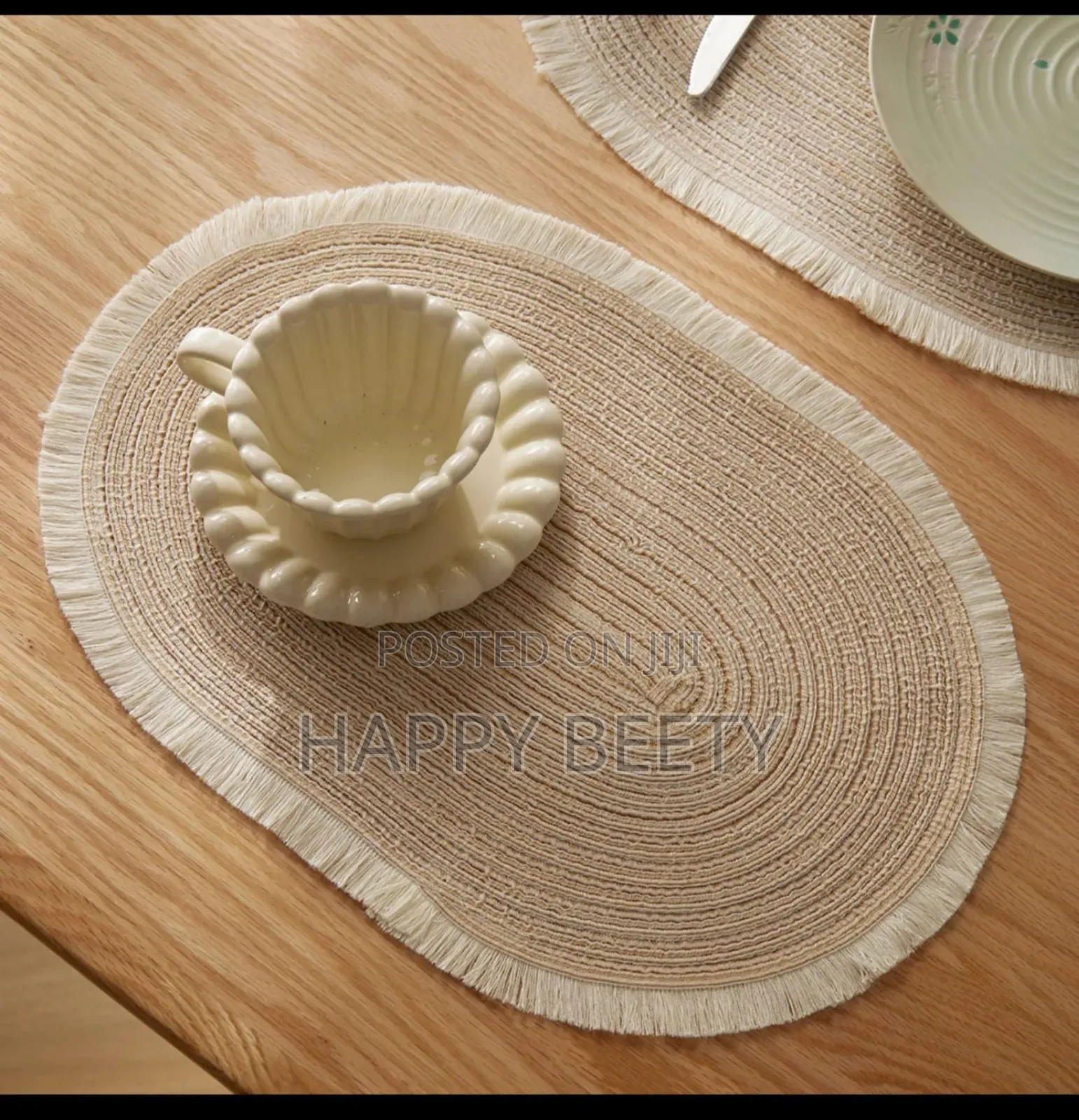 Round Elegant Braided Table Mats.