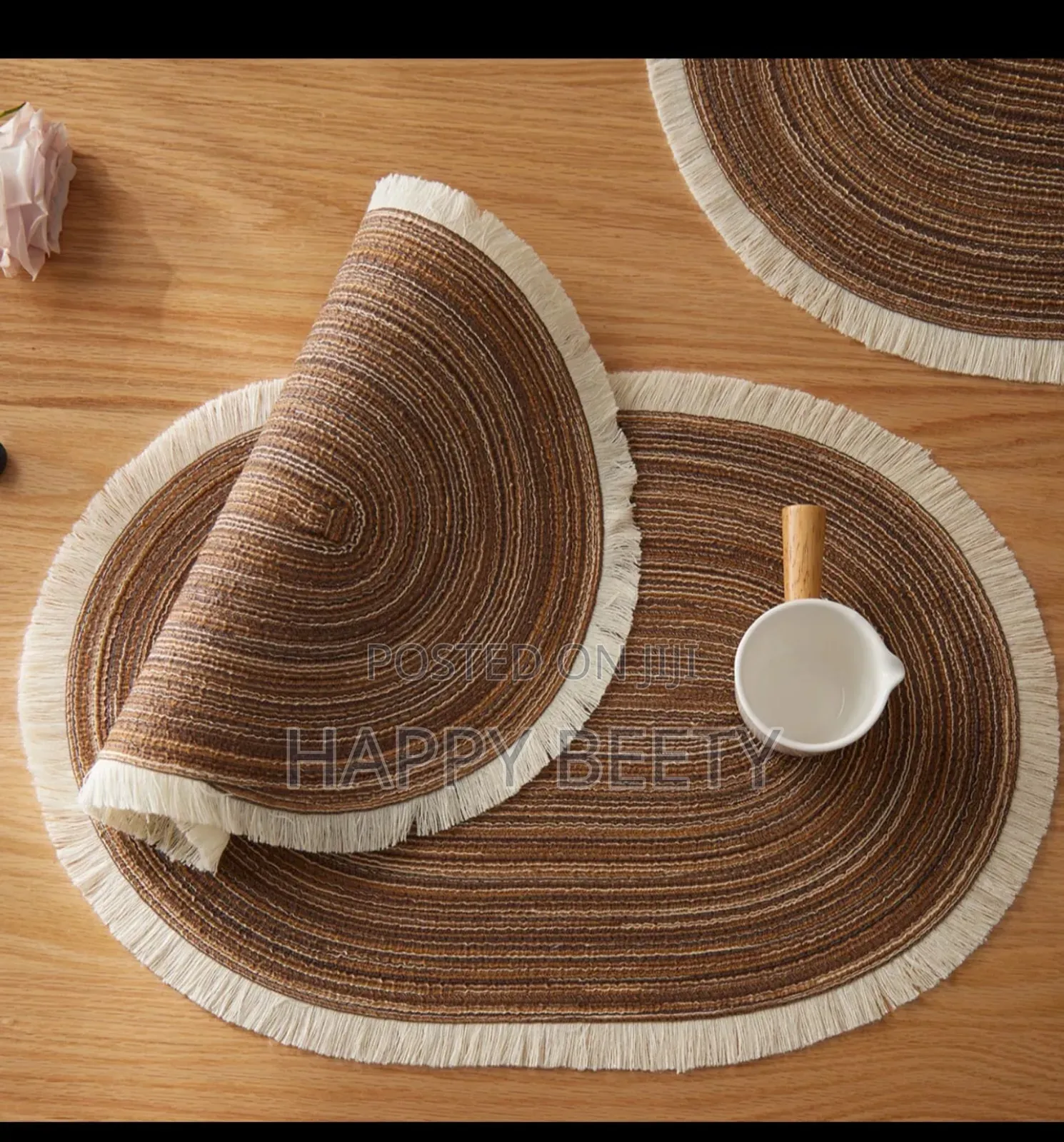 Round Elegant Braided Table Mats.