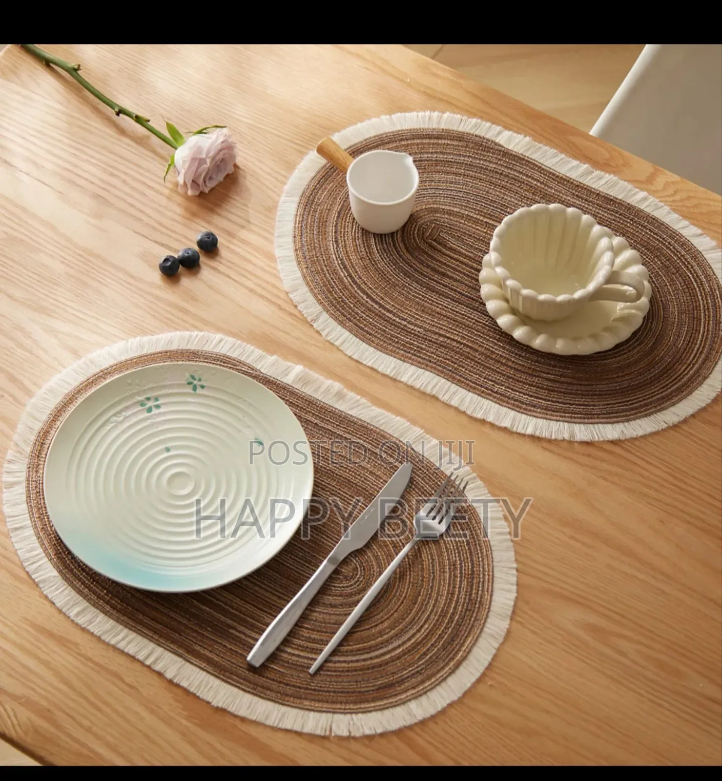 Round Elegant Braided Table Mats.