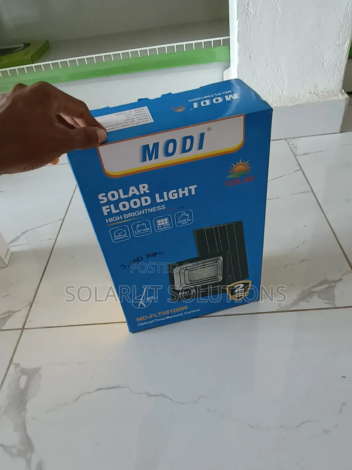 Reliable 100w Modi Floodlight for Gardens and Driveways