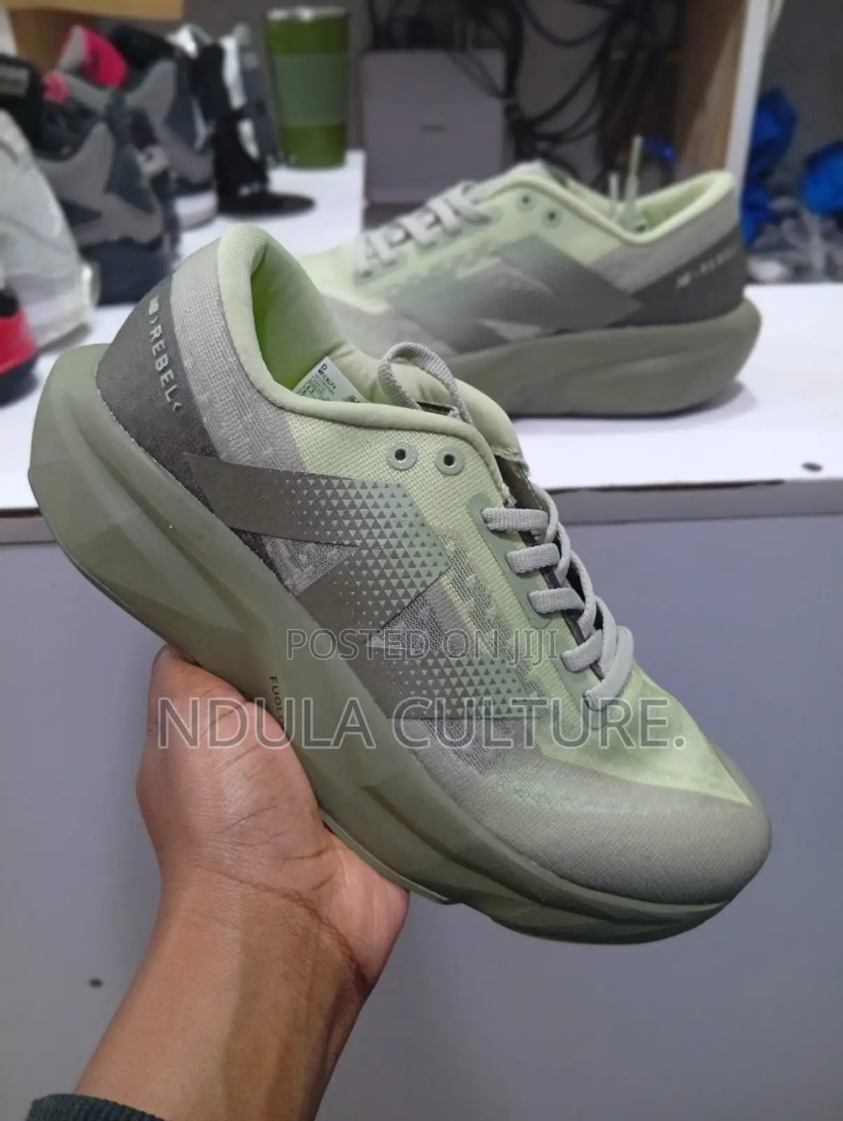 New Balance Supercomp
