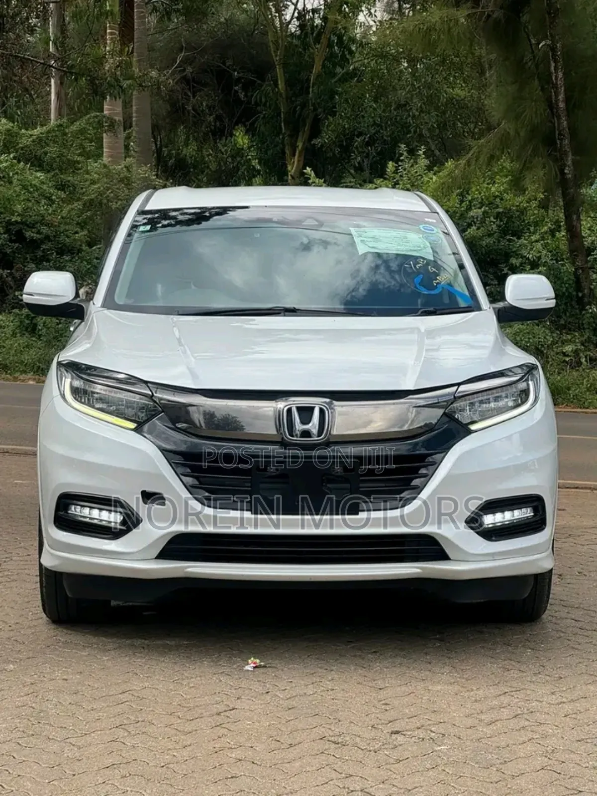 Honda Vezel 2018 Off white