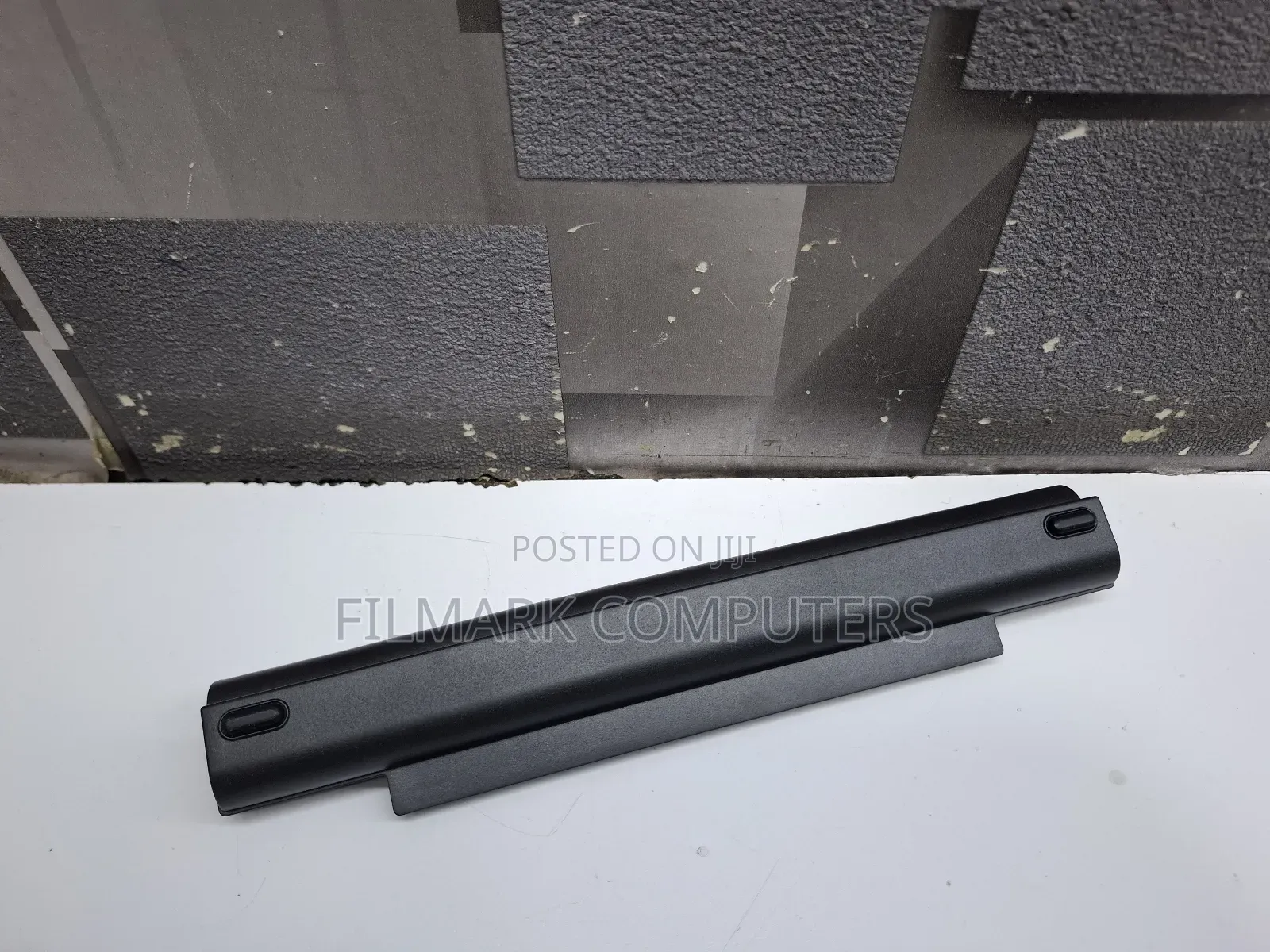 Dell Latitude V131 3340 Battery Model Yfdf9, Yfof9, 5mtd8 Battery