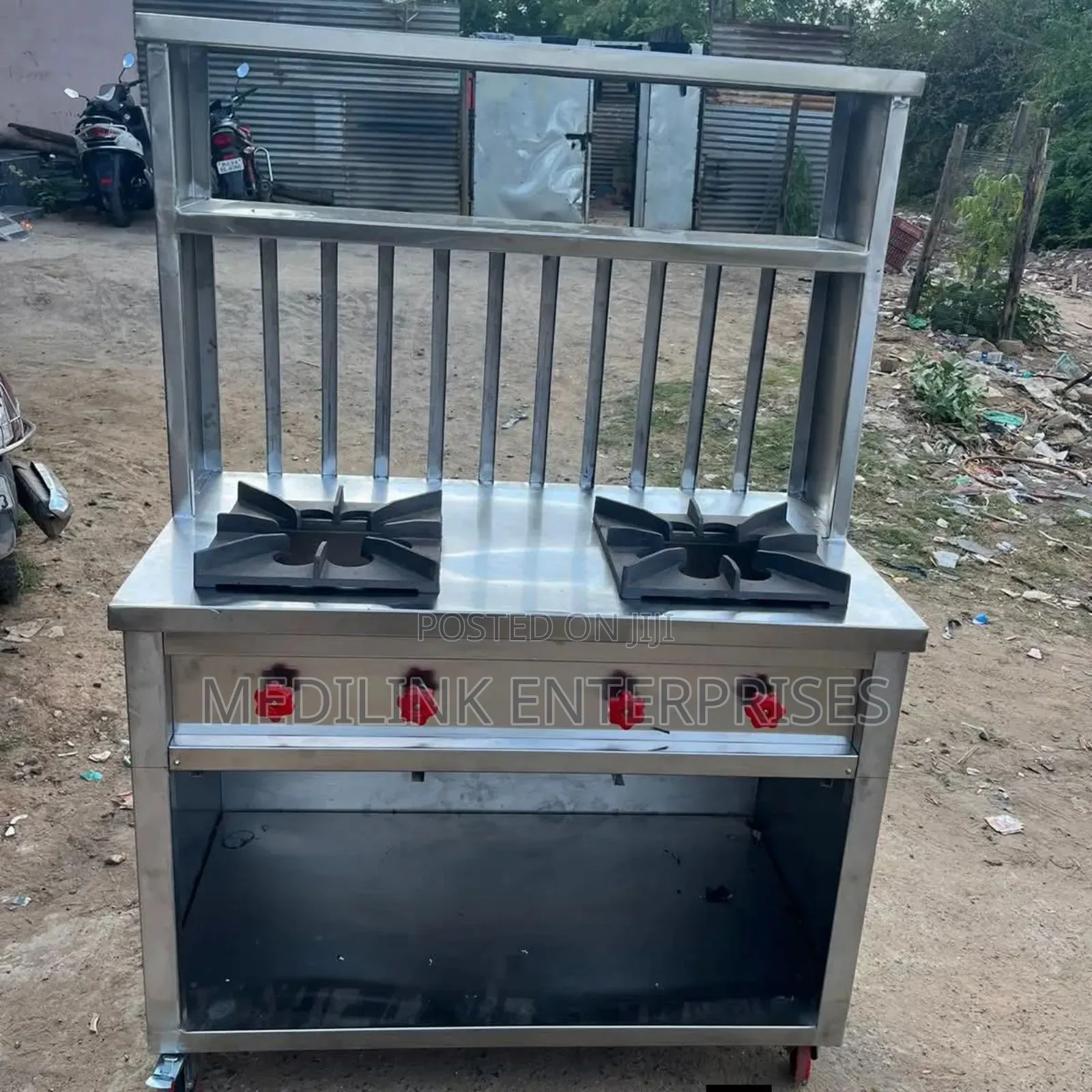 Customized Twin Burner Cooker With a Storage Chamber