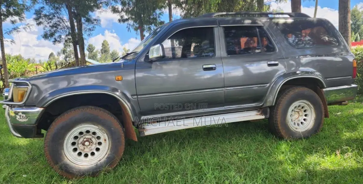Toyota Hilux Surf 1999 Gray