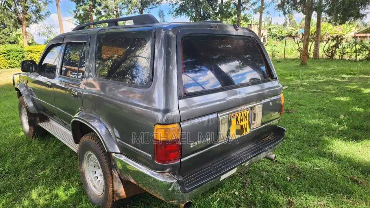 Toyota Hilux Surf 1999 Gray