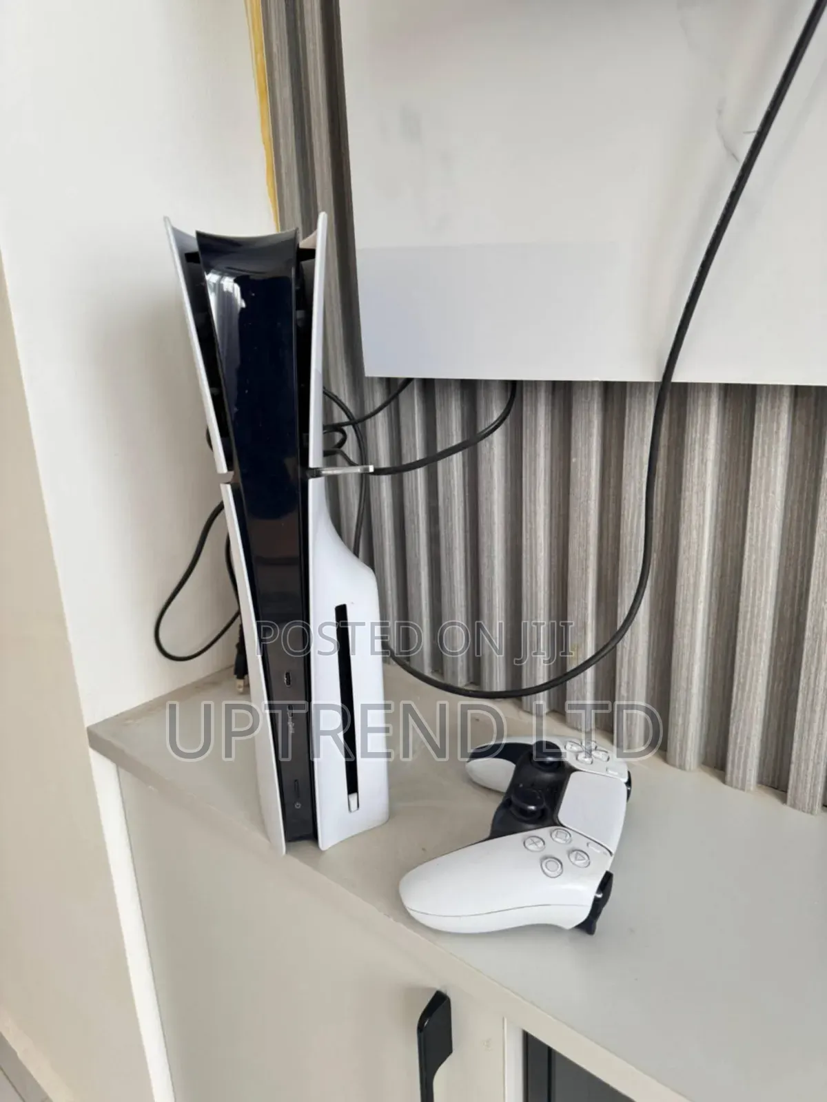 Ex Canada Ps5 Slim ( Playstation 5 Slim ) Mint Condition