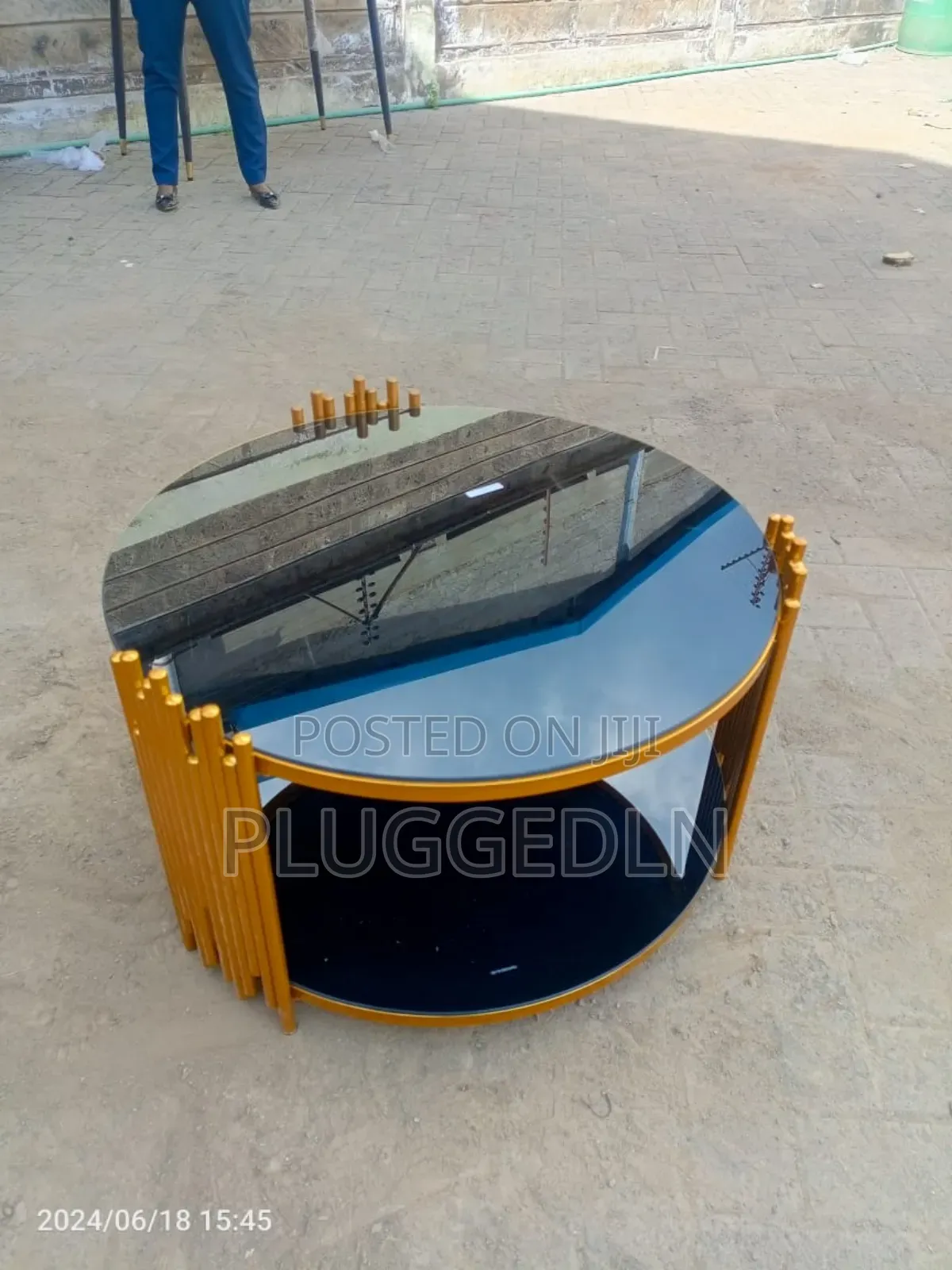 Modern Round Coffee Yable