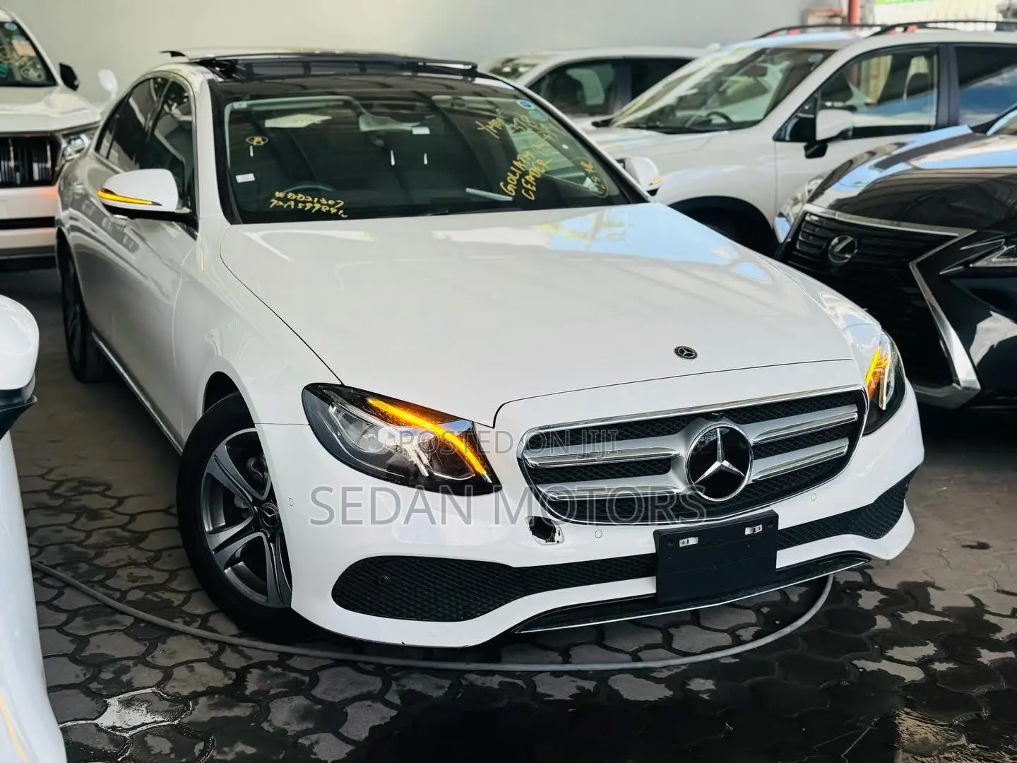 Mercedes-Benz E200 2019 Pearl