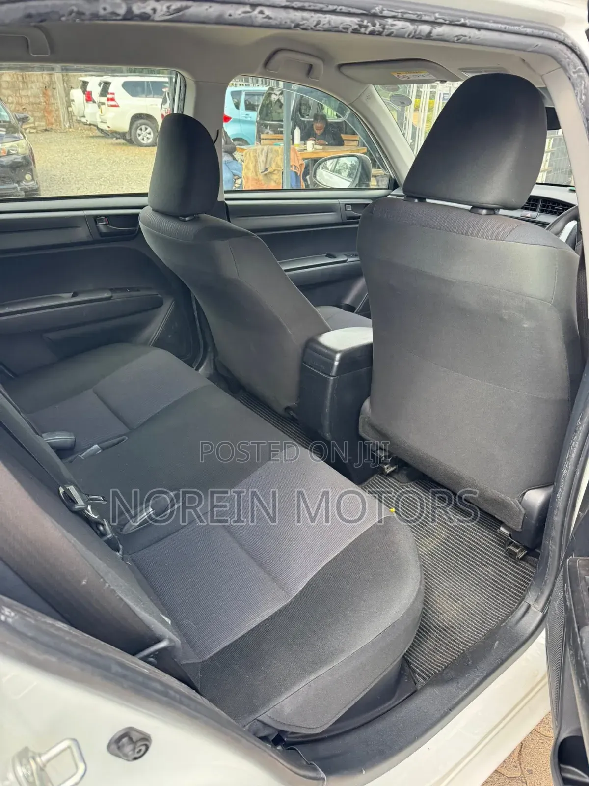 Toyota Corolla Fielder 2018 Pearl