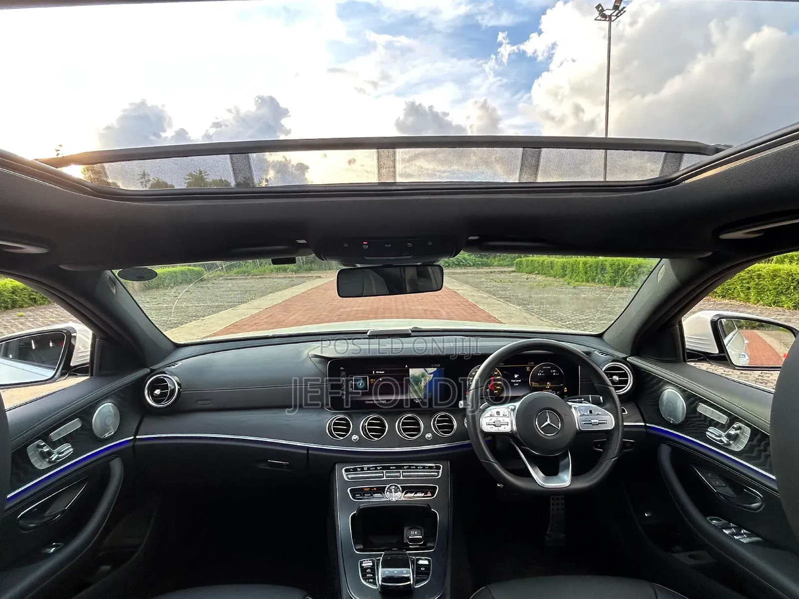 Mercedes-Benz E300 2019 White
