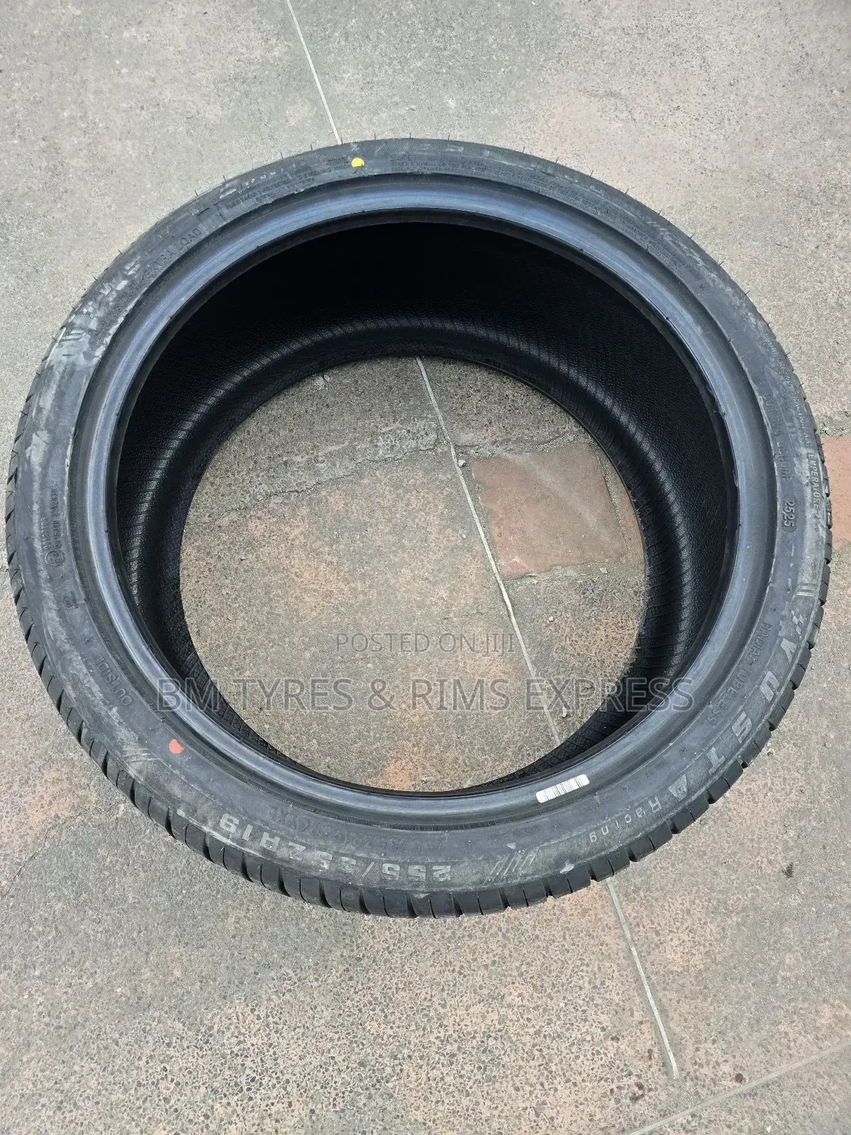 255 /35 R19 Yusta Tyres (Highway)
