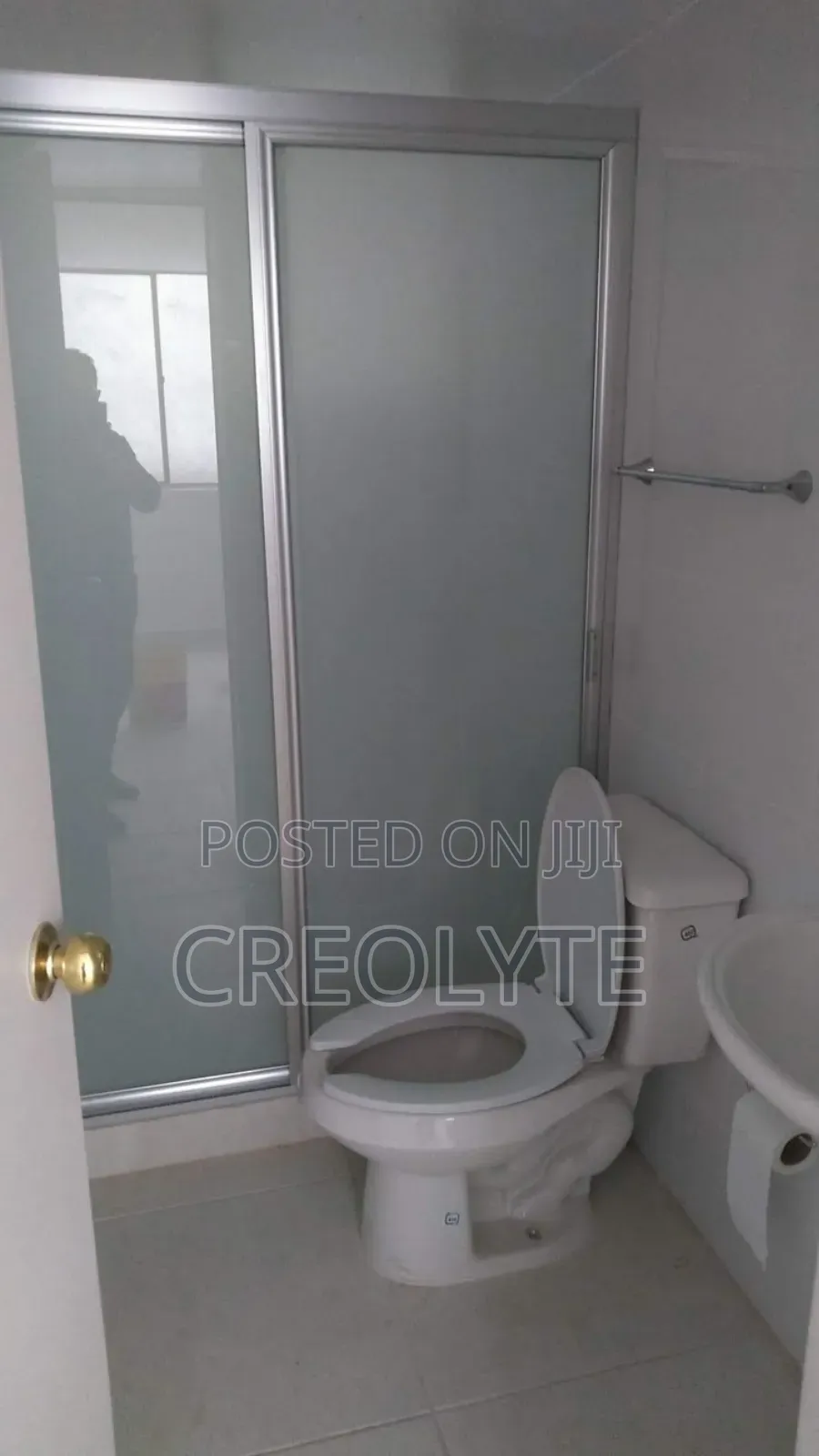 Bathroom Sliding Door Solution