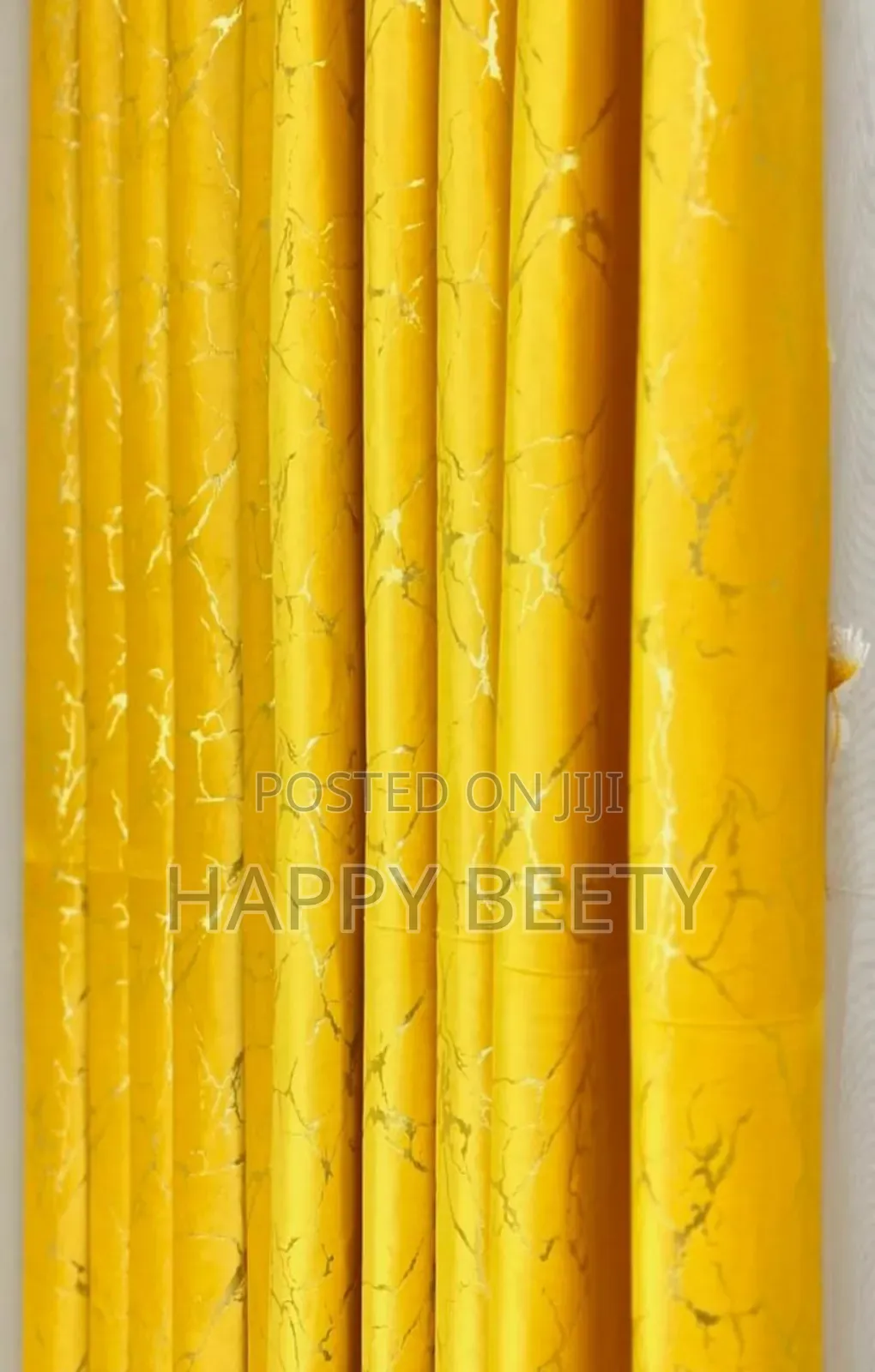 *Restocked*!!
*3 Pc Velvet Curtains(Thunder Effect)/ Crush Prints*