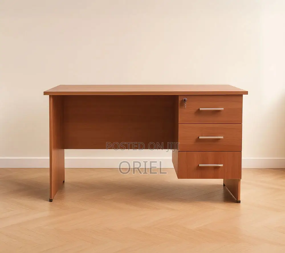 Office Desk : 1.4 Meters Custom Office Study Desk