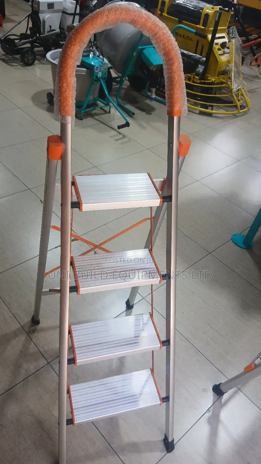 D Type Aluminium Household Ladder (4 Steps)
