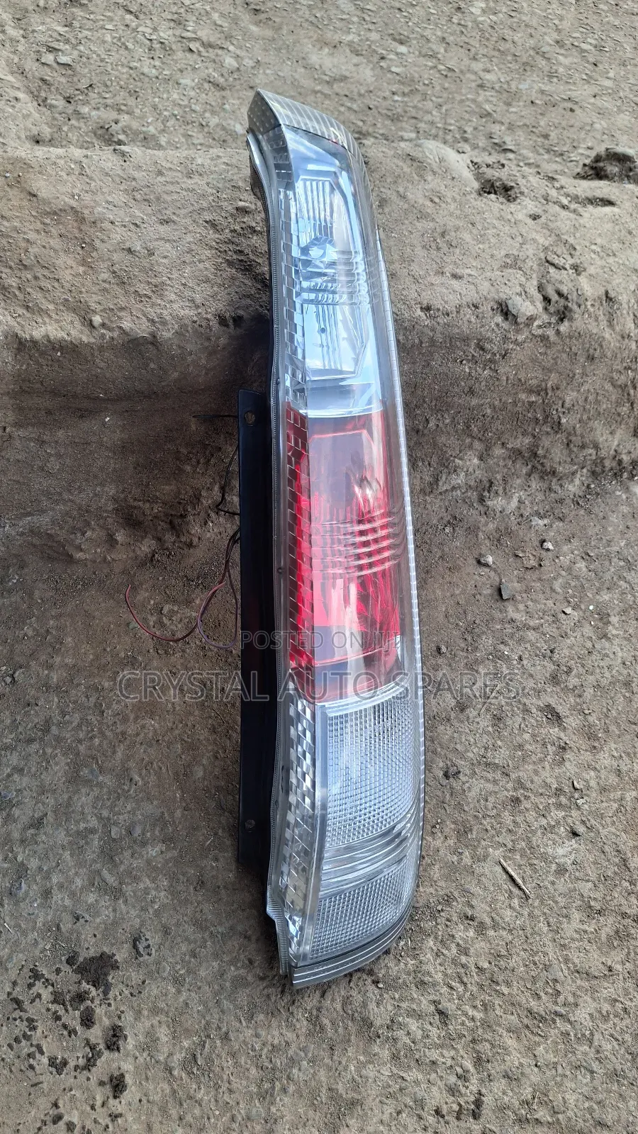 Nissan Xtrail T30 Taillight