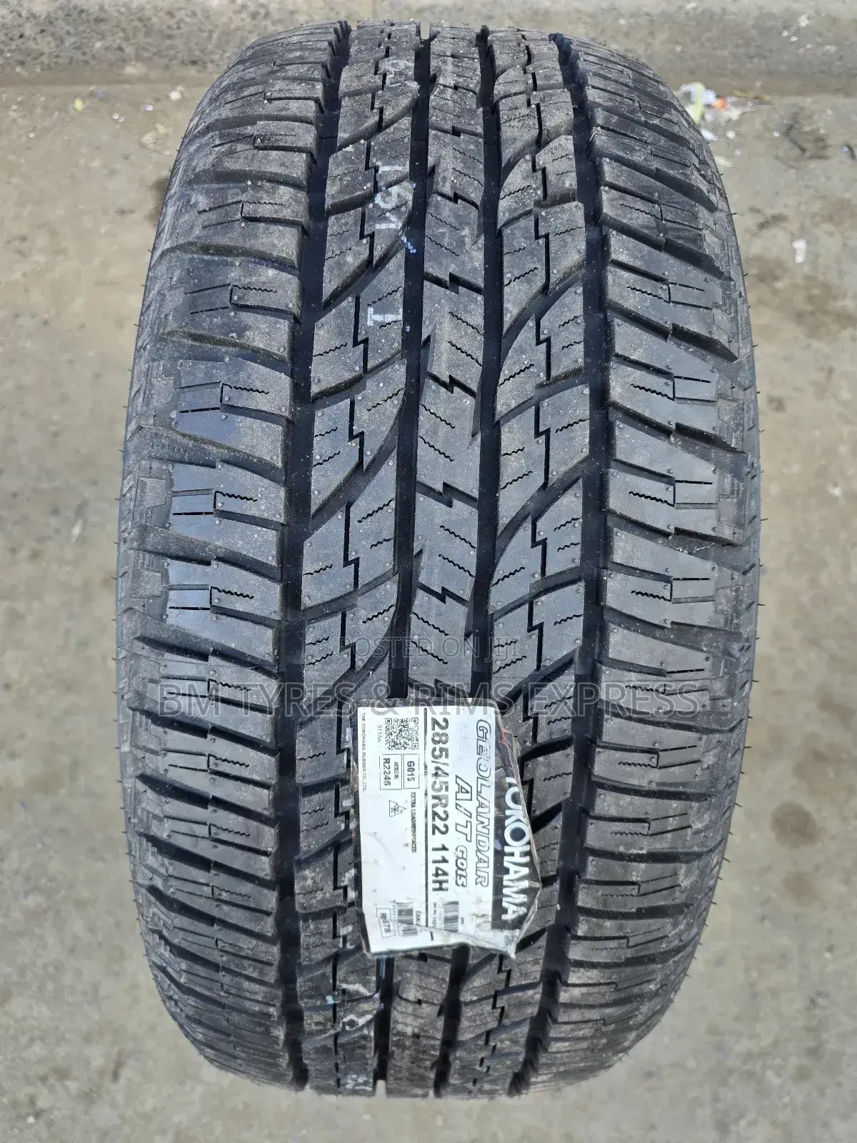 285 /45 R22 Yokohama Tyres (All Terrein) Thailand